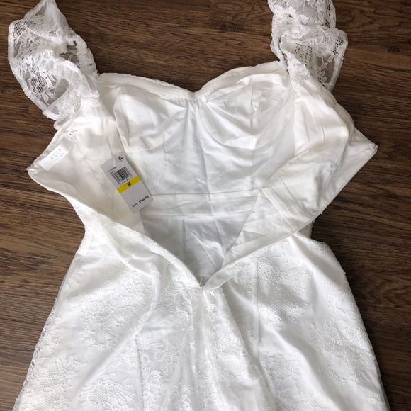 Astr Poppy Off Shoulder Lace Bustier Dress - Picture 8 of 8